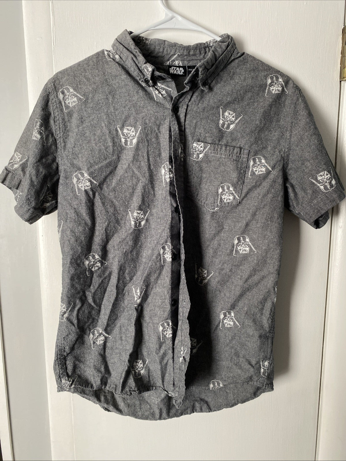 darth vader button up Men’s Small Short Sleeve Gray Shirt