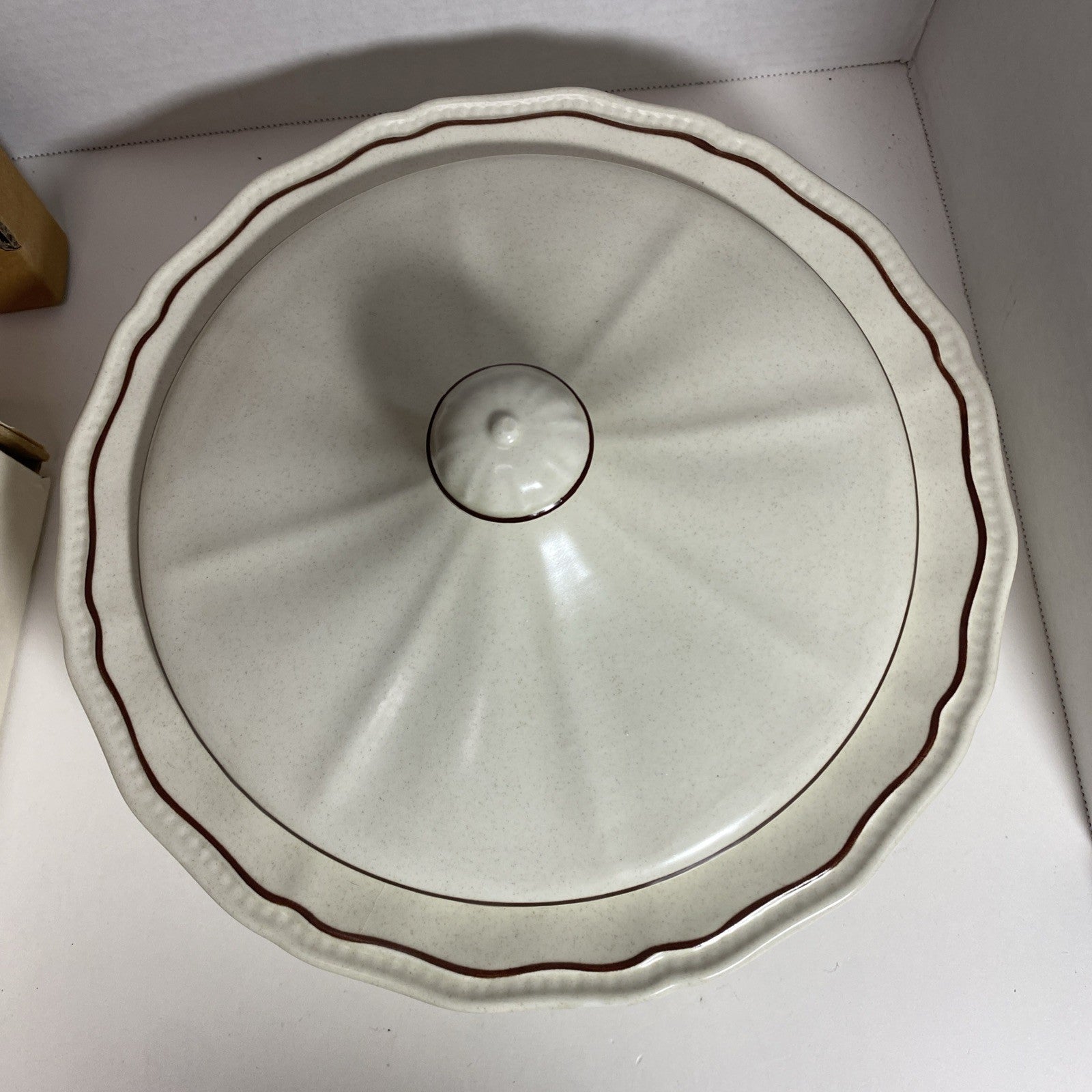 KENSINGTON STAFFORDSHIRE ENGLAND IRONSTONE CANTERBURY COVERED CASSEROLE