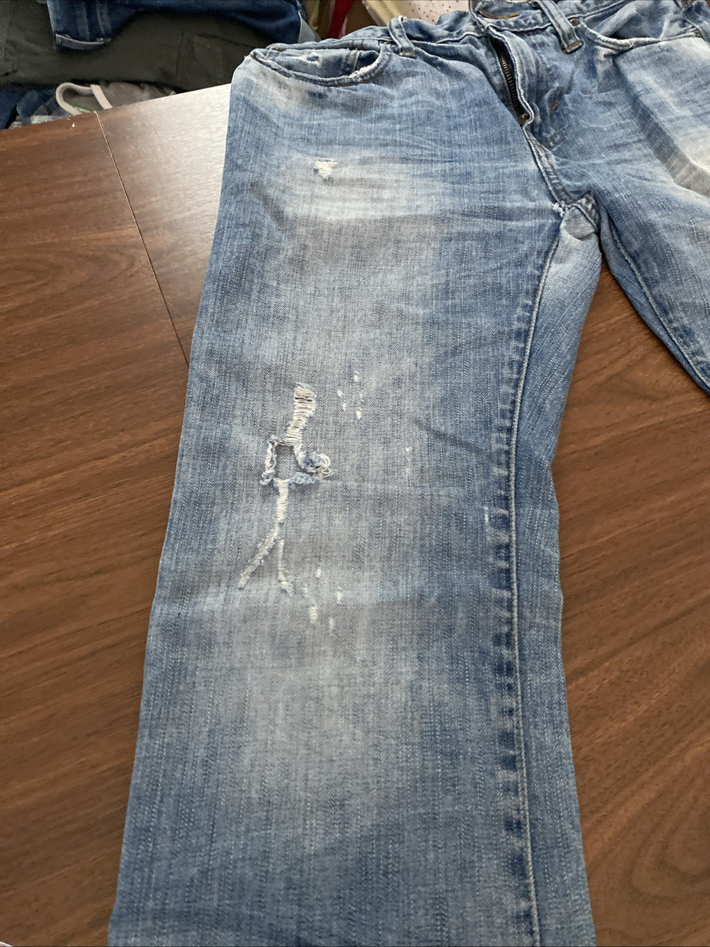 AMERICAN EAGLE Men’s Airflex + Skinny 30x32  Distressed Destroyed Denim  Jeans