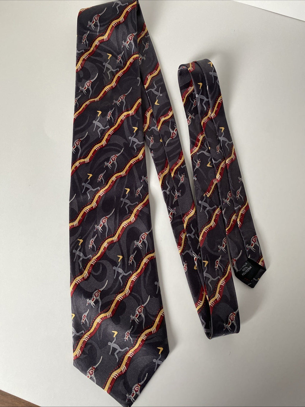 OUTSTATIONS TIE JEANETTE TIMBERY AUSTRALIAN ABORIGINAL ARTIST ART KANGAROO