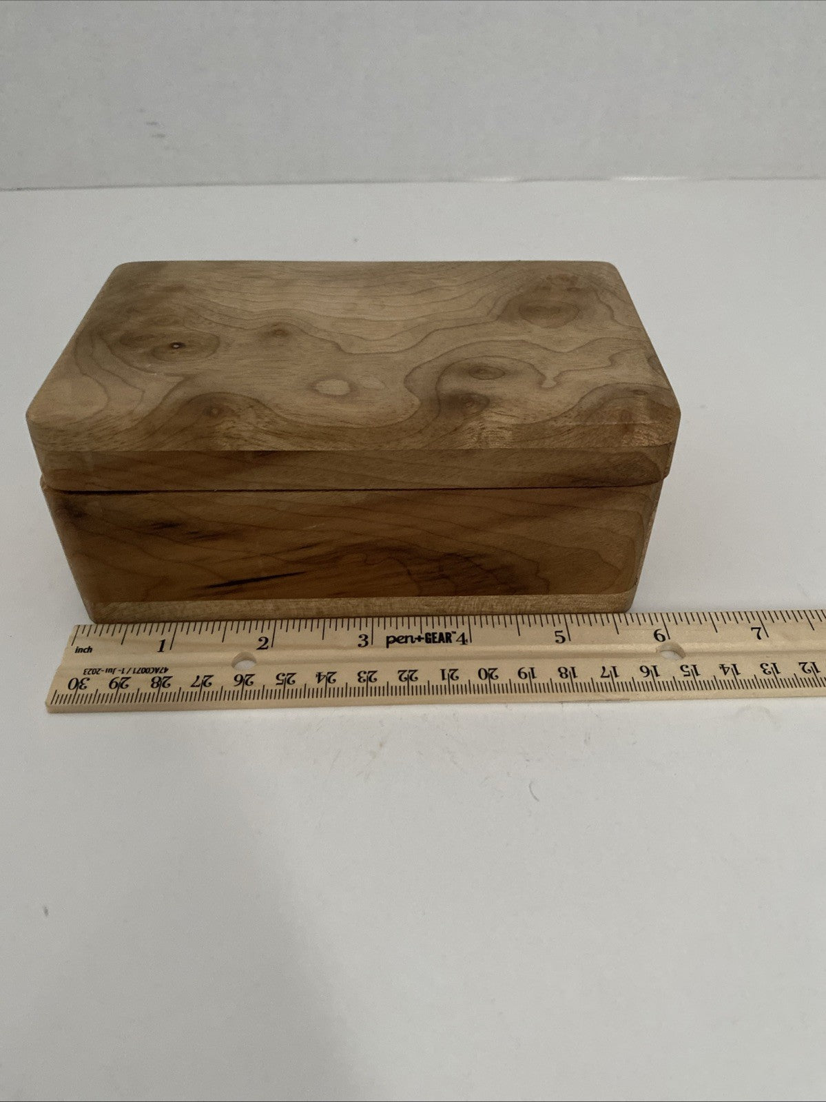 Elegant Wooden Box With Lid. Trinket Or Jewelry. 6 “ X 3.5 “ X 2 1/2”