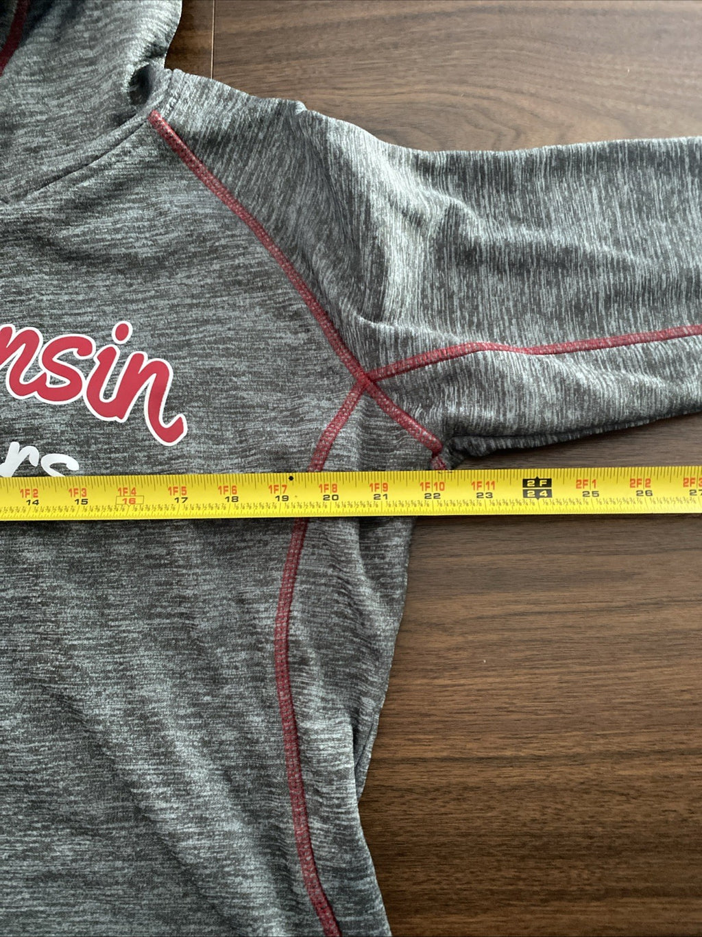 Colosseum  Women's  Size XL Wisconsin Badgers Hoodie Gray Hooded Sweatshirt