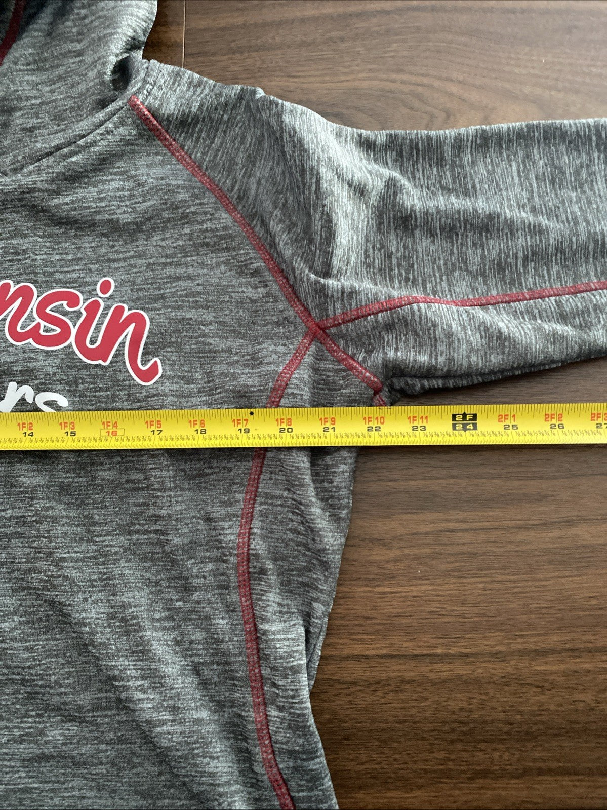 Colosseum  Women's  Size XL Wisconsin Badgers Hoodie Gray Hooded Sweatshirt