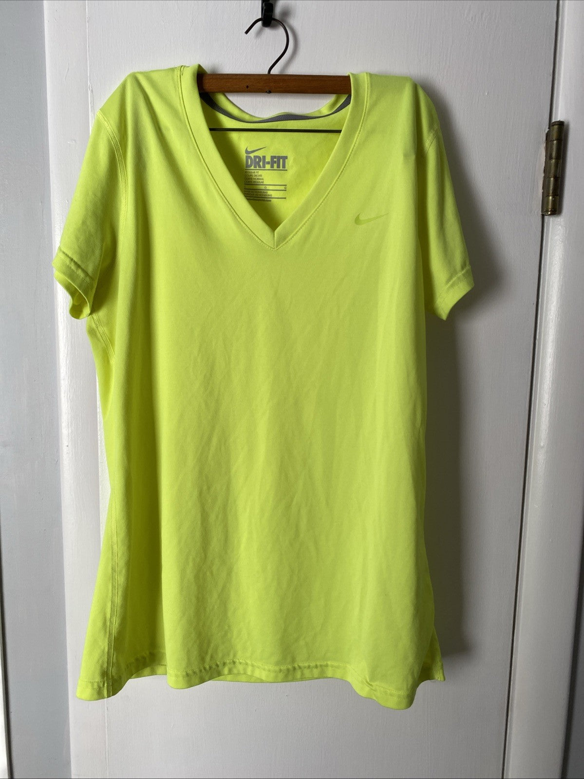 Nike Shirt Women’s Large Yellow V-neck Short Sleeve Athletic Dri-Fit