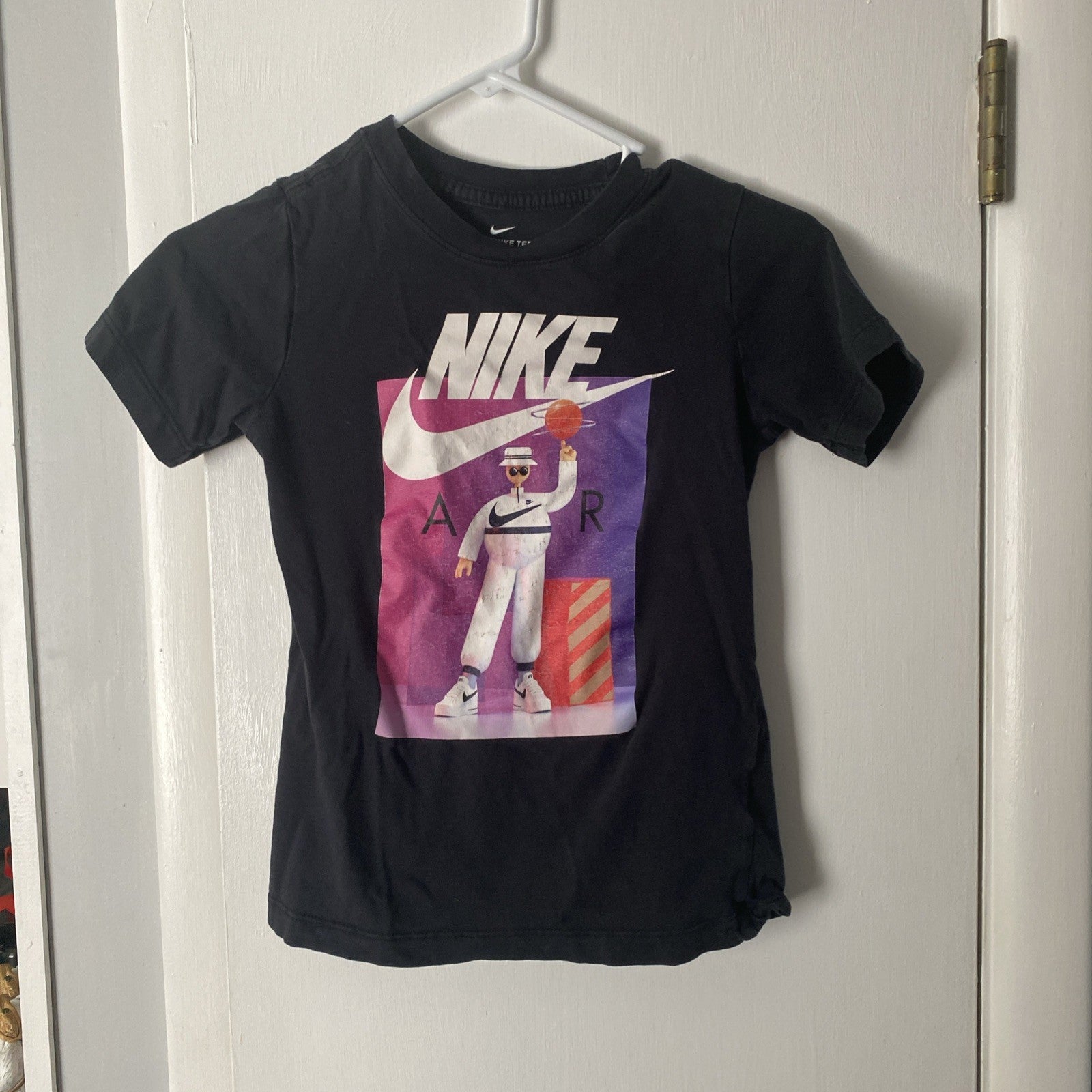 Nike Air Graphic Tee Size S. Black Shorter Sleeve  F-005