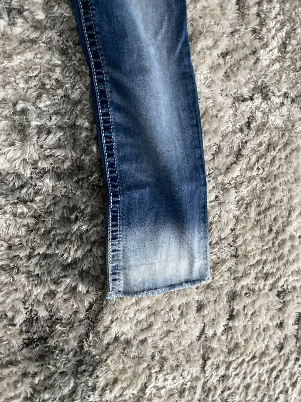 BKE Buckle  Stella Skinny Women’s Jeans Size 27L x 22 Cut Off