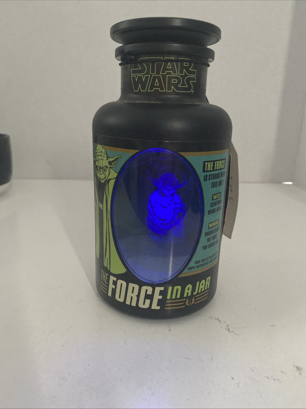 Euc 2015 Hallmark The Force In A Jar Yoda Star Wars Hologram and Sound Works 