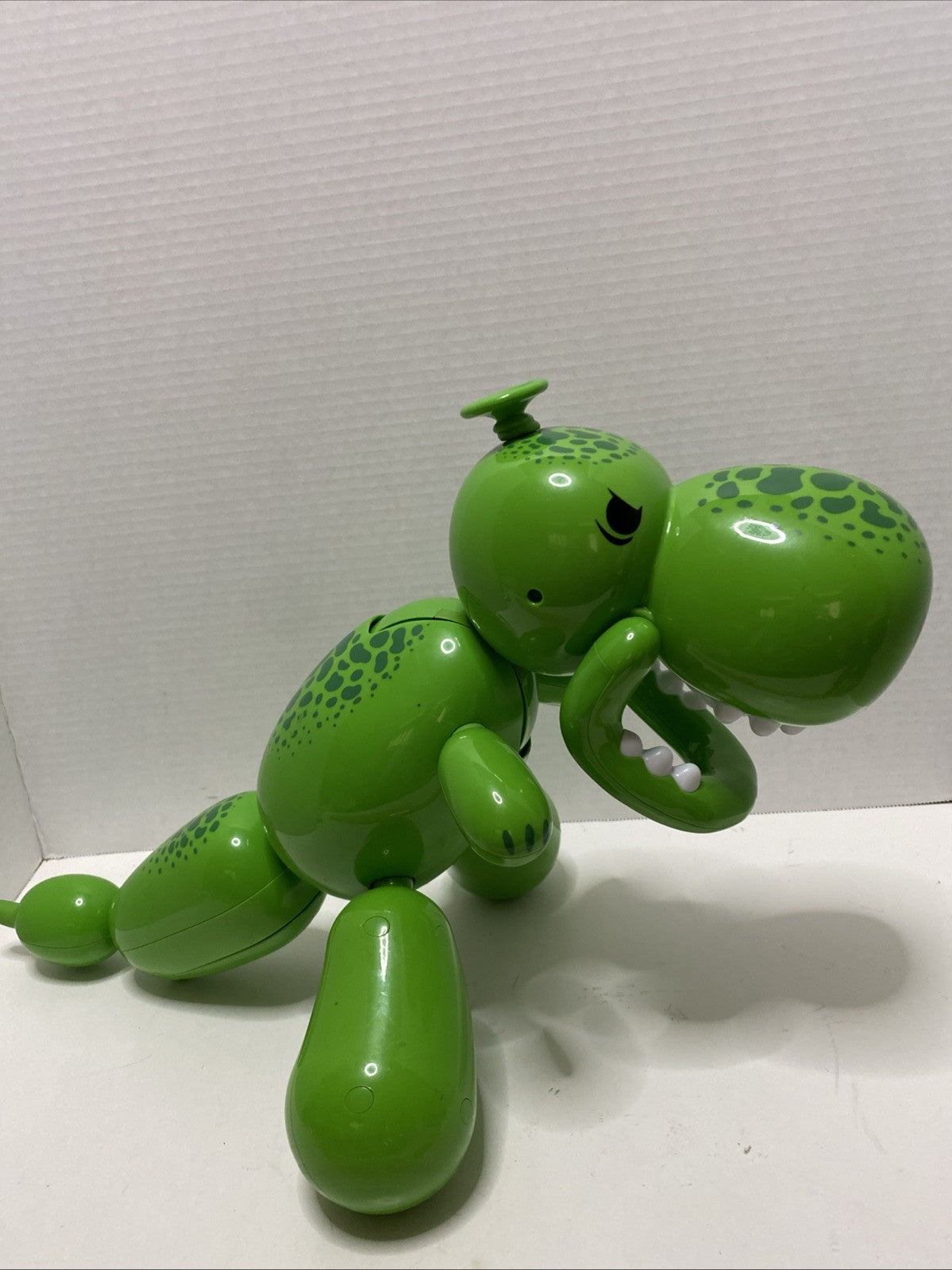Squeakee The Balloon interactive Dinosaur Makes Sounds, stomps, Dances Pre Owned