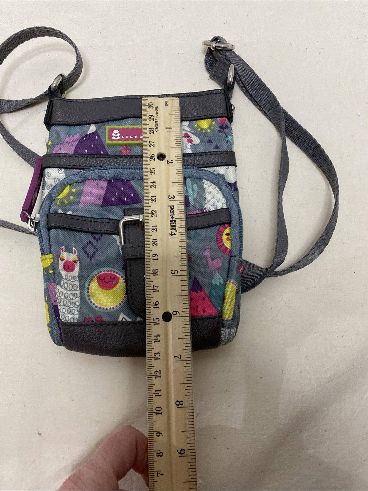 Lilly Bloom crossbody Llama mama￼ purse/  bag 7.5“ x 5.5“, Adjustable strap