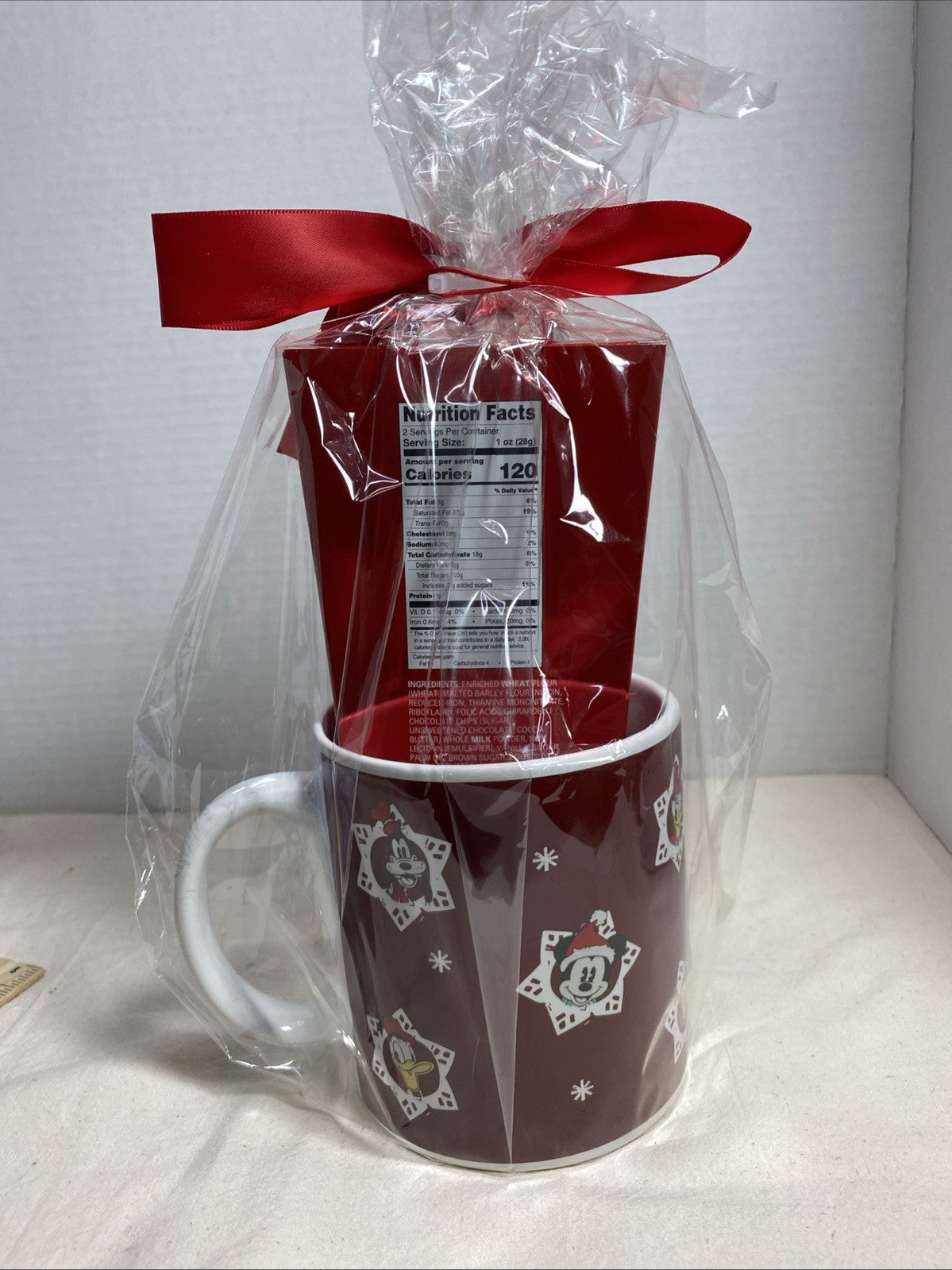 NEW Disney Holiday Mug & High Quality Chocolate Gift Set Mickey & Friends