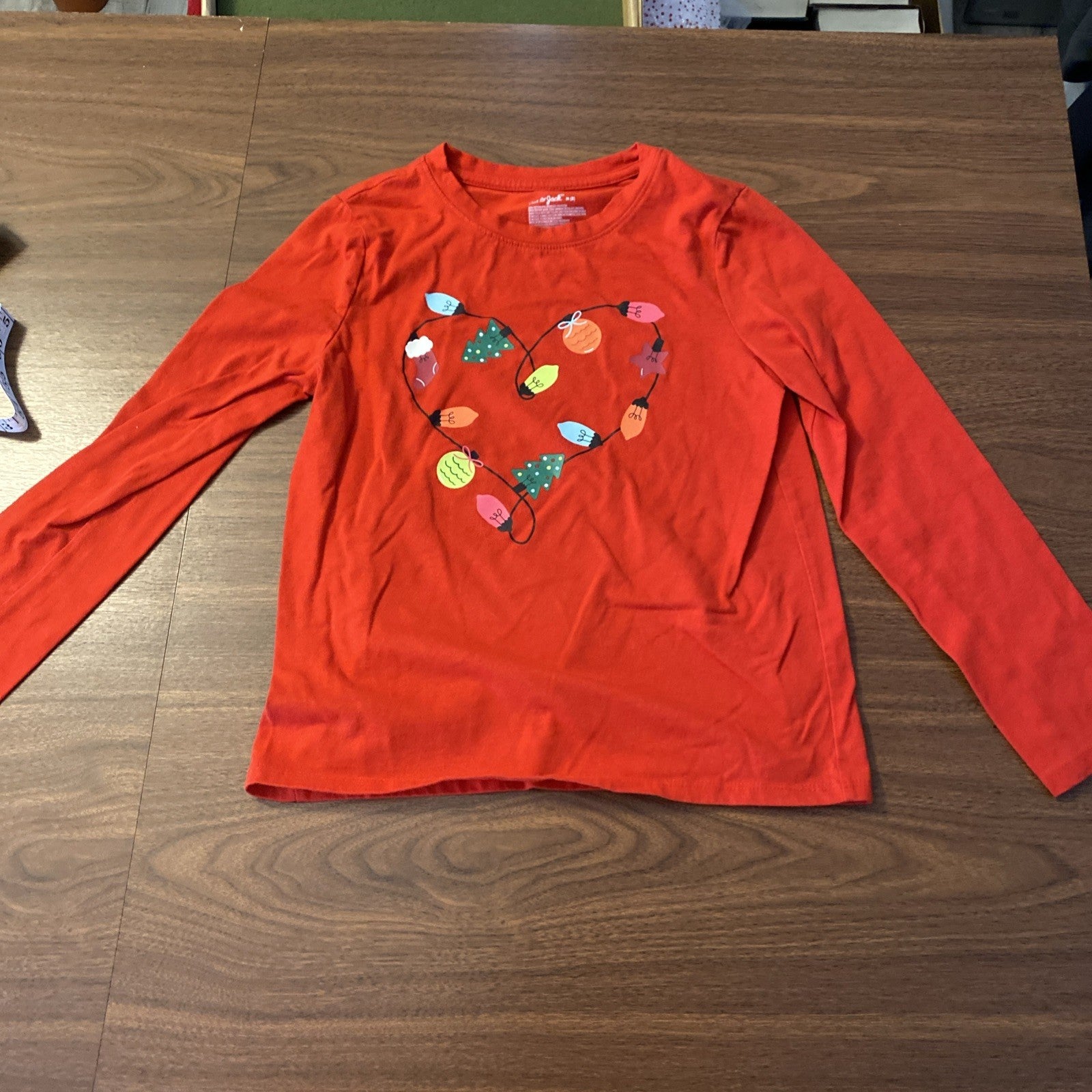 Cat and Jack medium (8) long sleeve red shirt heart shaped garland
