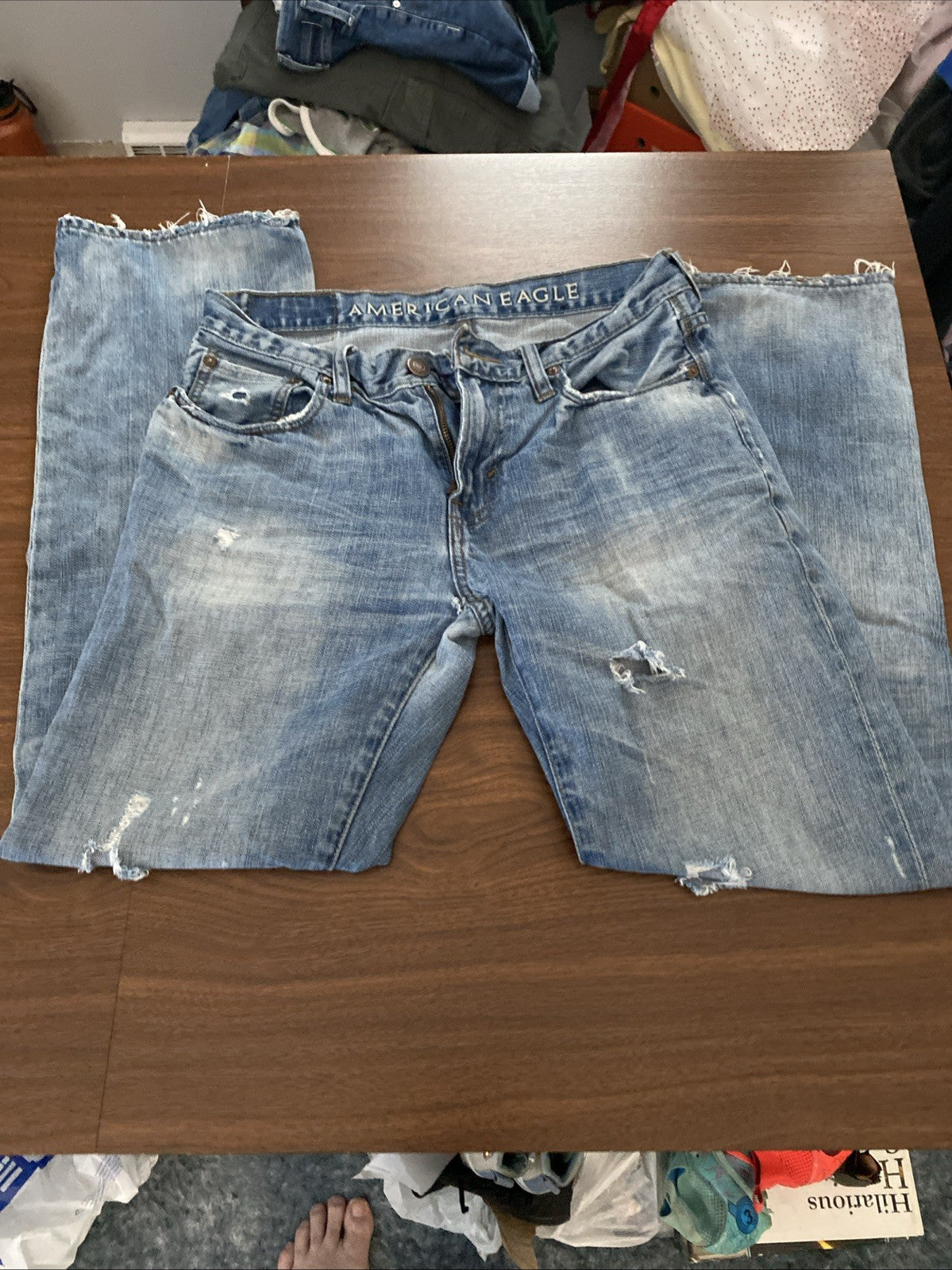 AMERICAN EAGLE Men’s Airflex + Skinny 30x32  Distressed Destroyed Denim  Jeans