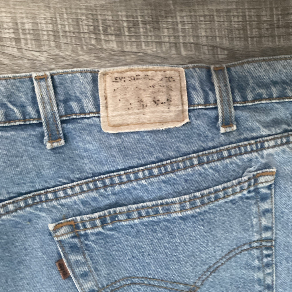 Levis 540 Jeans Vintage Relaxed Fit Size 50x30 Brown Tab Mens Blue Denim