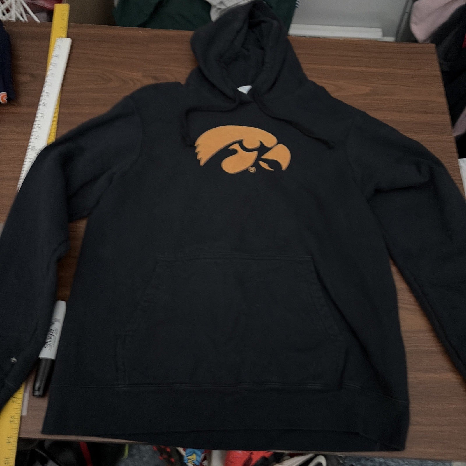 Iowa Hawkeyes Champion Reverse Weave Hoodie Mens Medium Black Sweatshirt