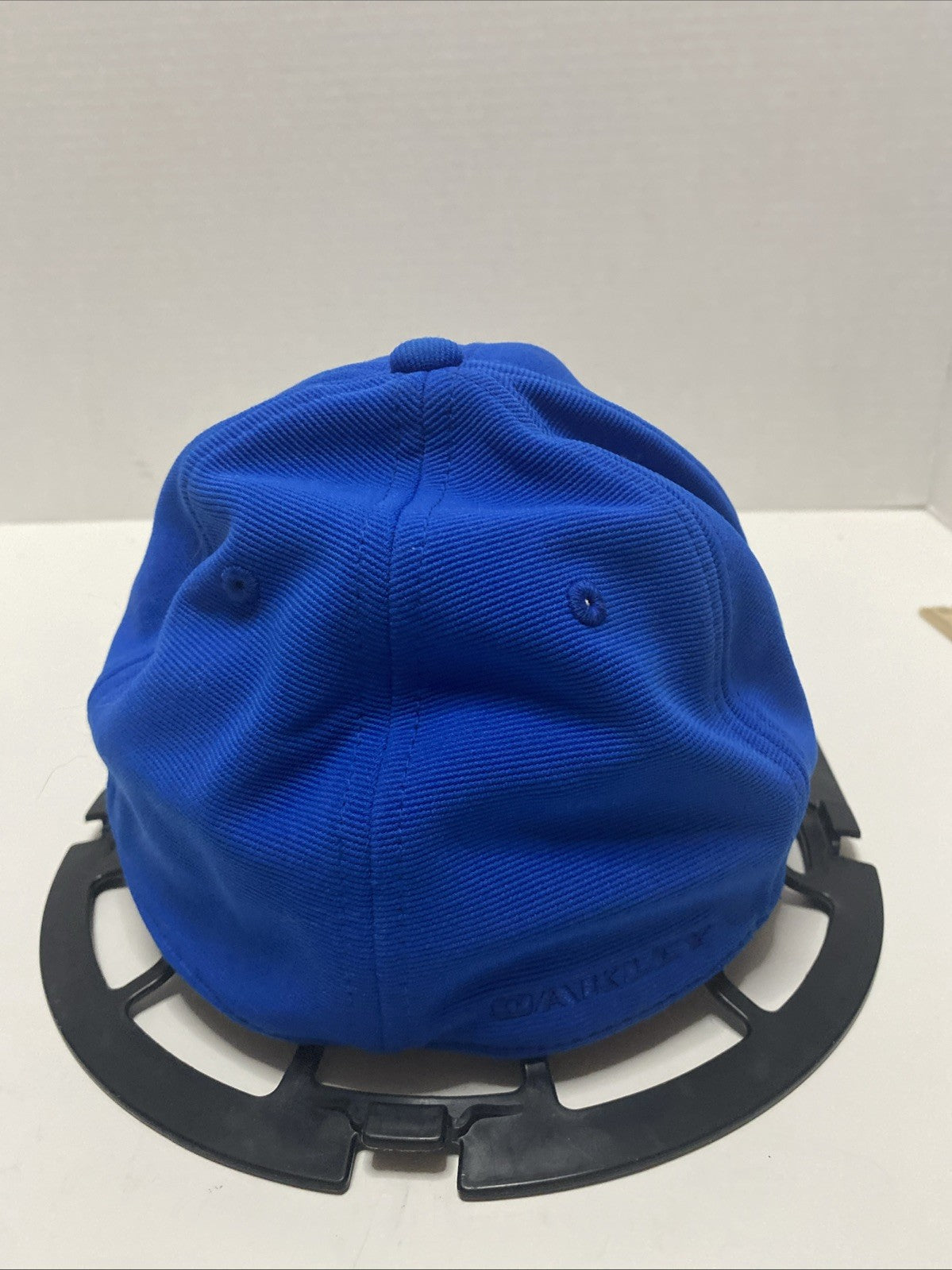 VINTAGE Oakley Hat Cap. Flex S/M Blue White Hydrolix Metal Logo.