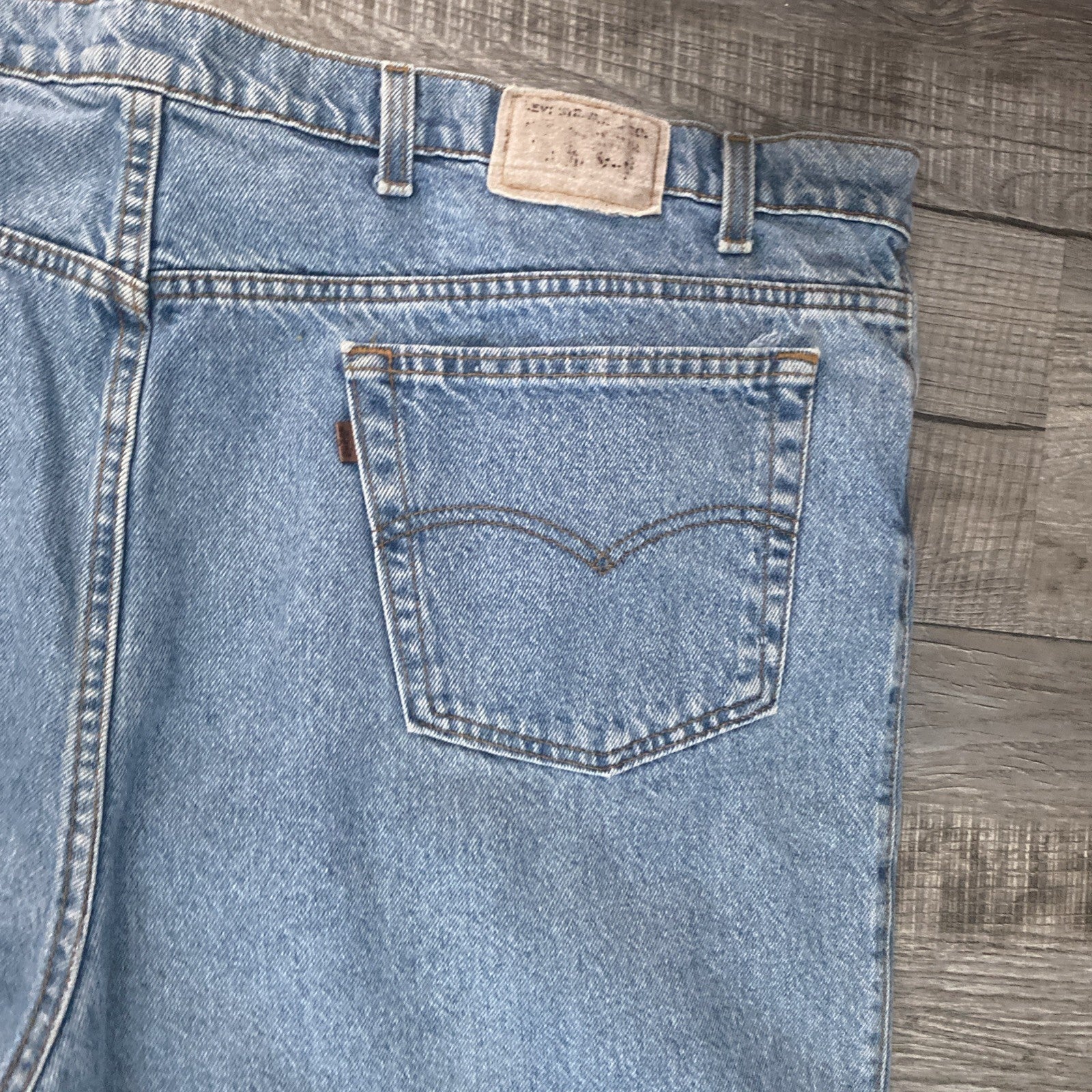 Levis 540 Jeans Vintage Relaxed Fit Size 50x30 Brown Tab Mens Blue Denim