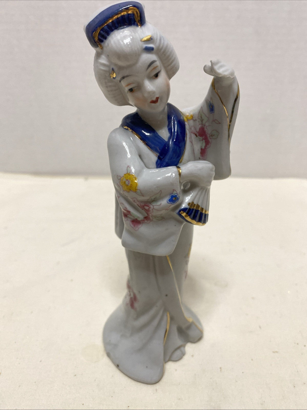 Japanese Woman Figurine Porcelain Blue & White Vintage Gorgeous Asian Display