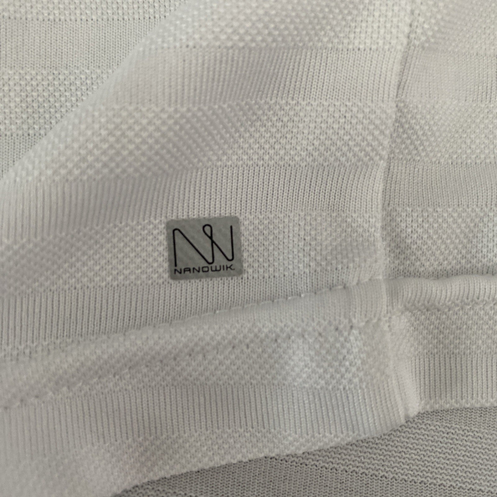 Wilson Bela men’s medium golf shirt white short sleeves Free Ship