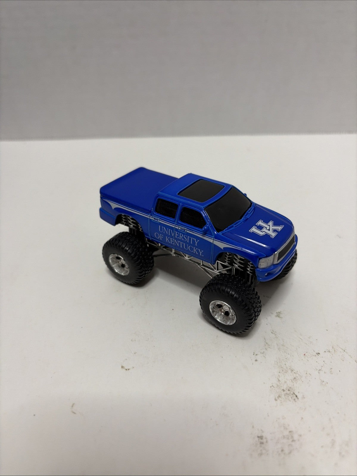 2004 Smart Bean University Of Kentucky Wildcats 4X4 Blue Pullback Truck Toy