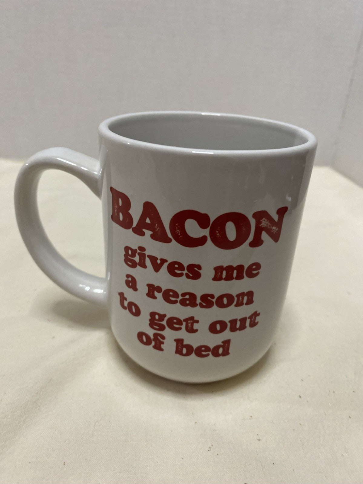 *FUNNY* Bacon Mug Coffee Lovers “Bacon Gives Me A Reason To Get Out Of Bed”