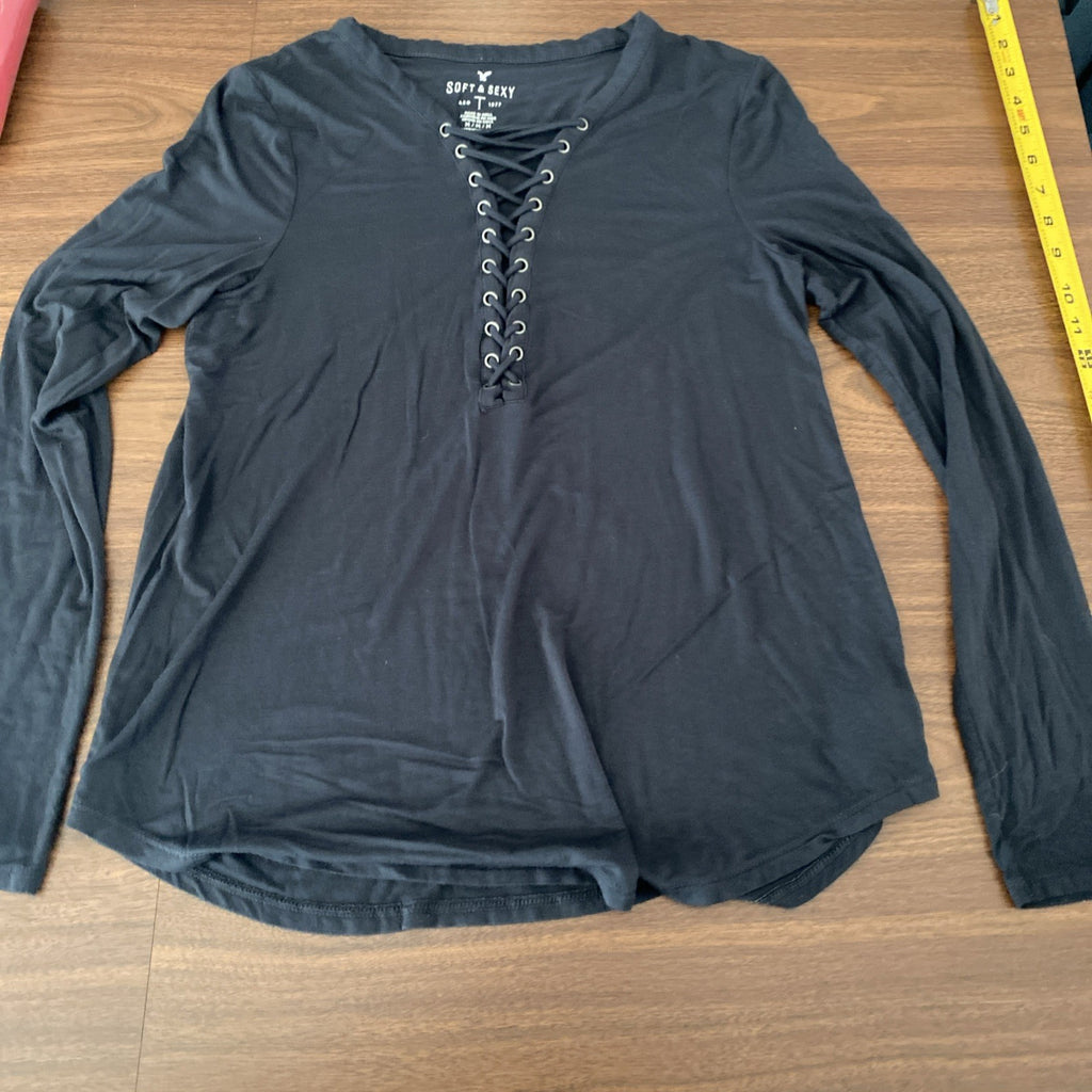 Soft and sexy women’s medium longsleeve Shirt  black