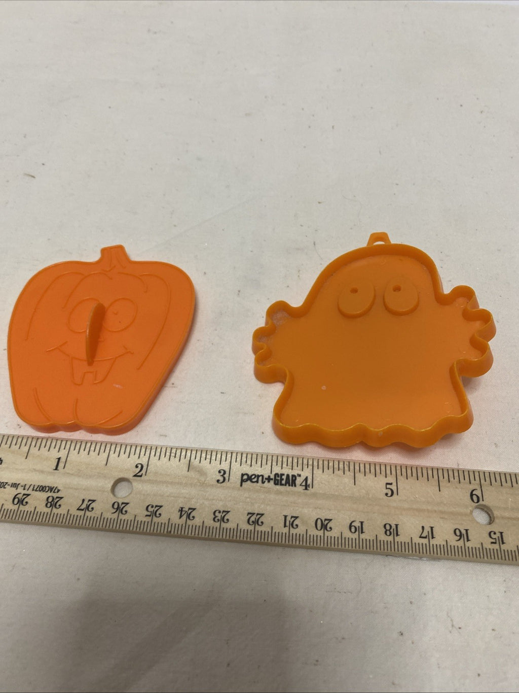 Vintage Set of 21993/1994 Hallmark Halloween Cookie Cutters Pumpkins
