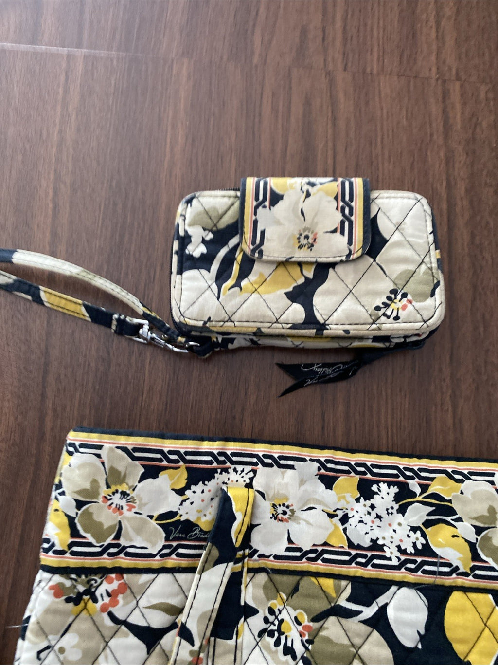 Vera Bradley Dogwood Tote/Purse And Wallet Set - Yellow, White, and Black
