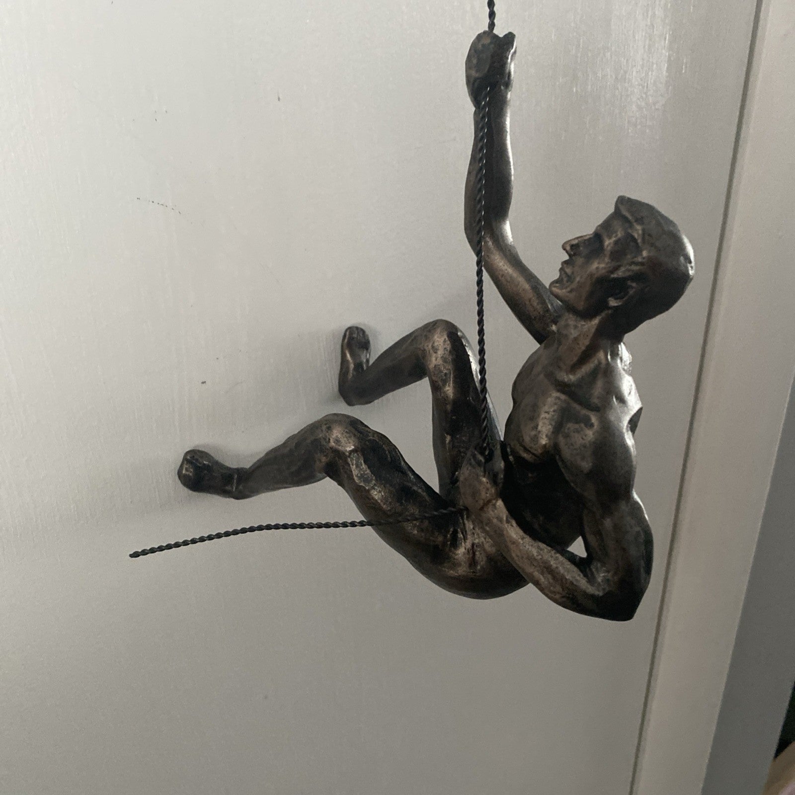 Modern Hanging Wall Figurines 'The Alpinist', Retro Stylish Resin Statue