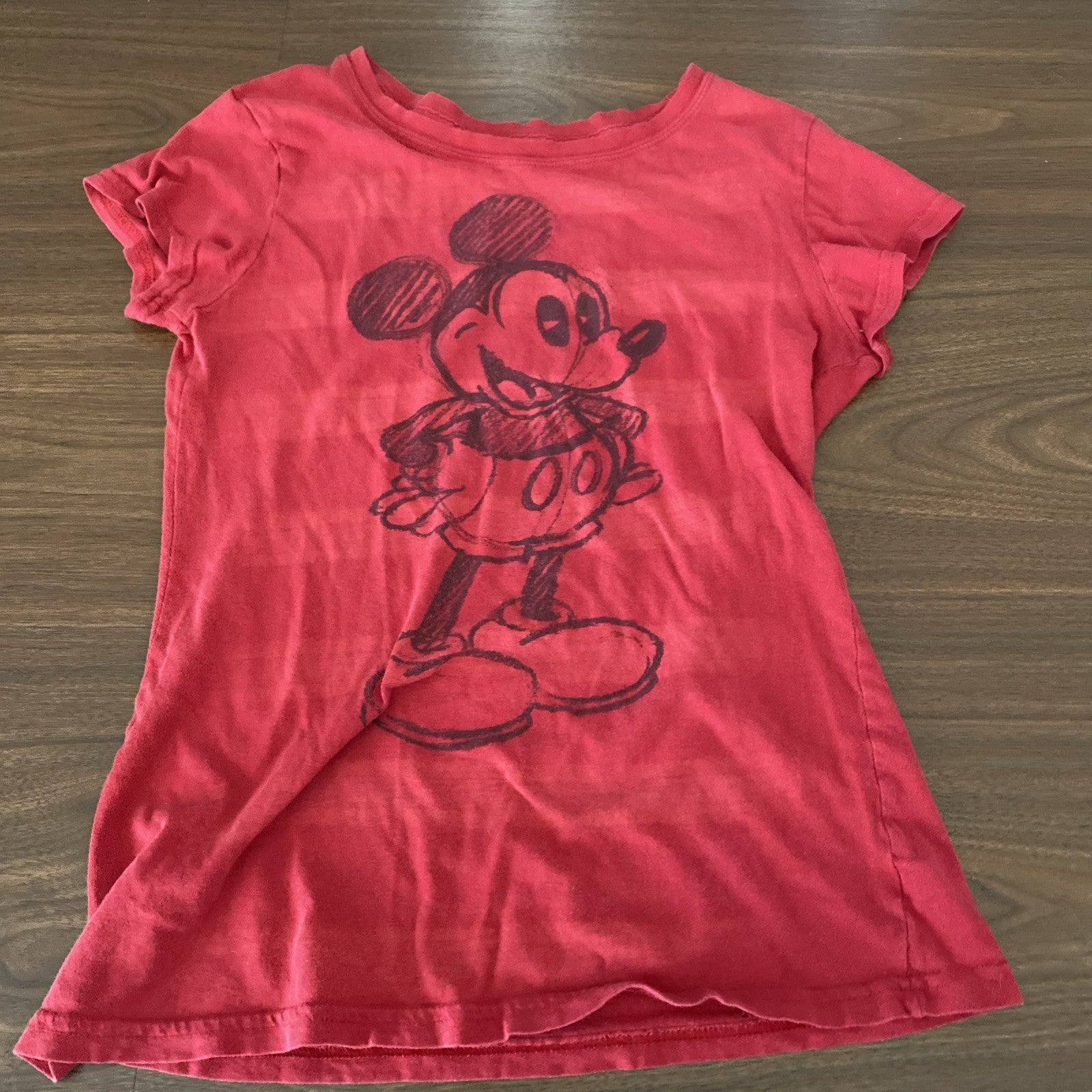 The Wonderful World of Disney Red T Shirt Mickey Mouse Short Sleeve Small 11/13