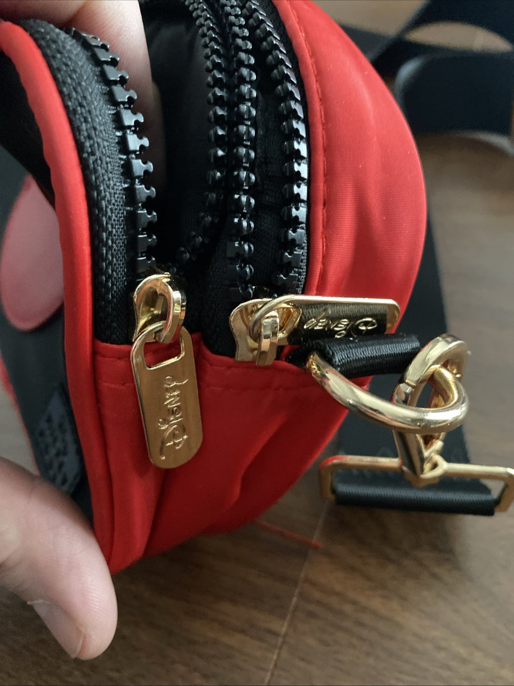 Disney Mickey Mouse Crossbody Bag Cell Phone Holder Bio world