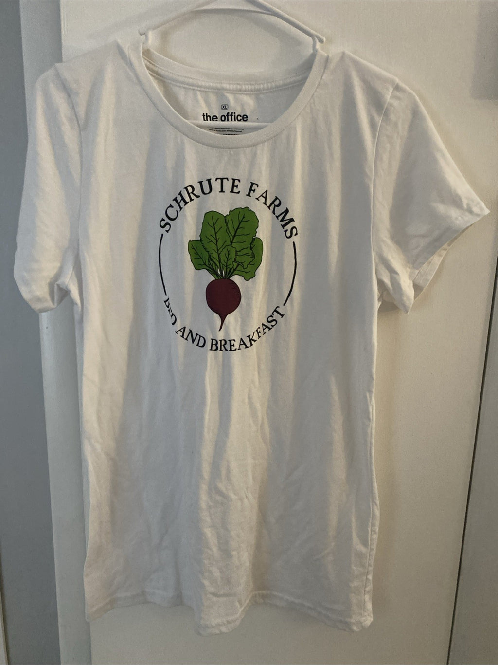 The Office Schrute Farms Beet Bed and Breakfast Women's White size extra large