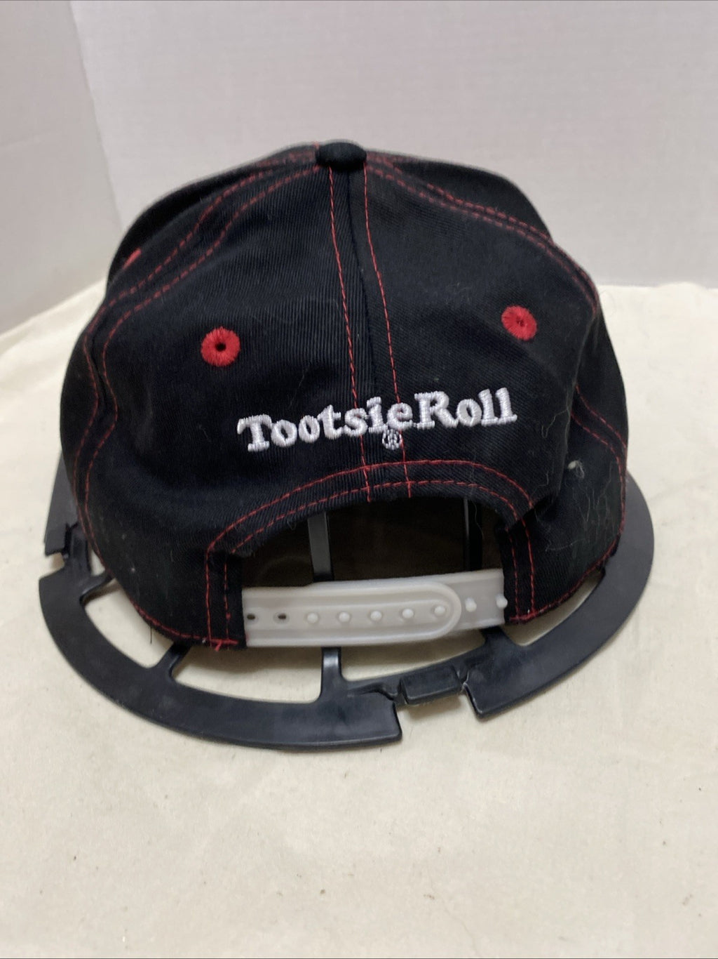 Tootsie Roll Hat Snap Back Brisco Brands 2023 Black/Red Brim Owl How Many Licks