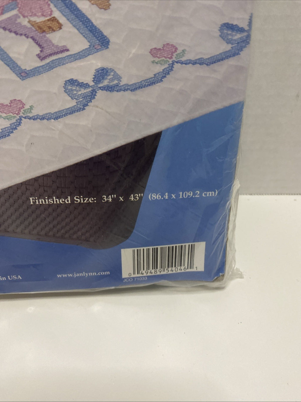 1992 JANLYNN Printed Cross Stitch Kit SLEEPY BUNNIES QUILT #54-46 New Sealed