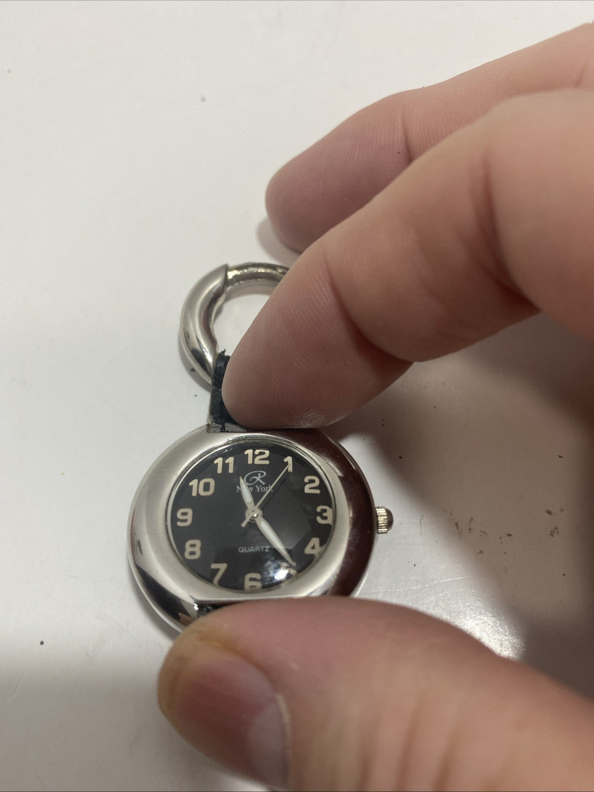New York quartz wristwatch no band needs battery