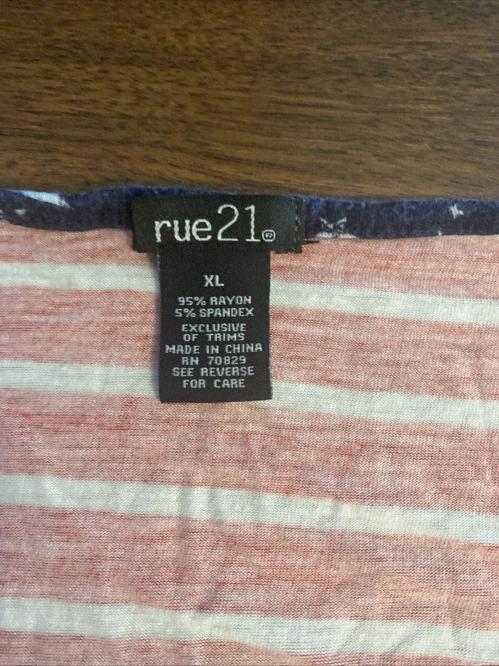 Rue21 Women's Size XL Red White Striped 3/4 Sleeve Zipper Pocket Tee