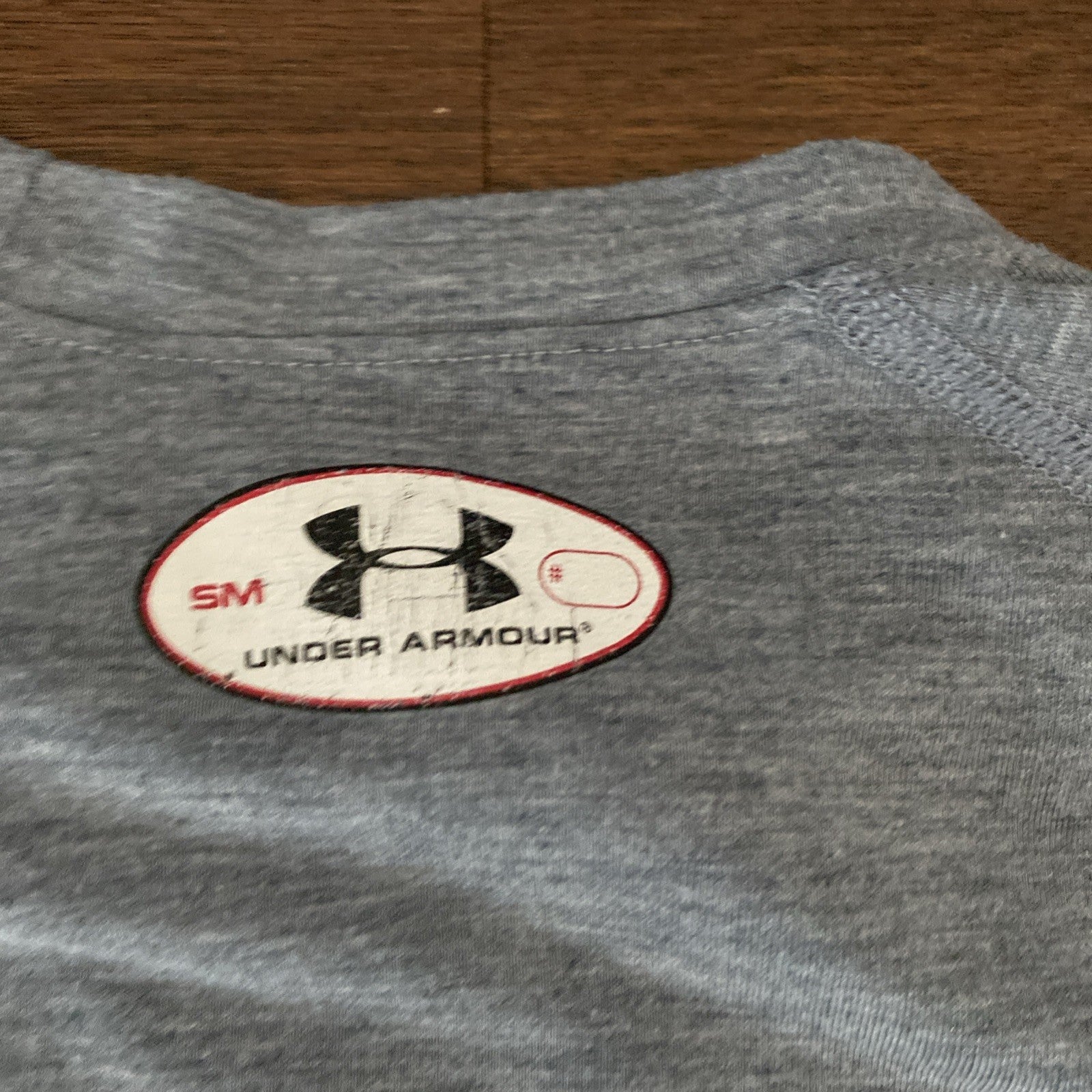 Under Armour small short sleeve shirt FBI logo left sleeve