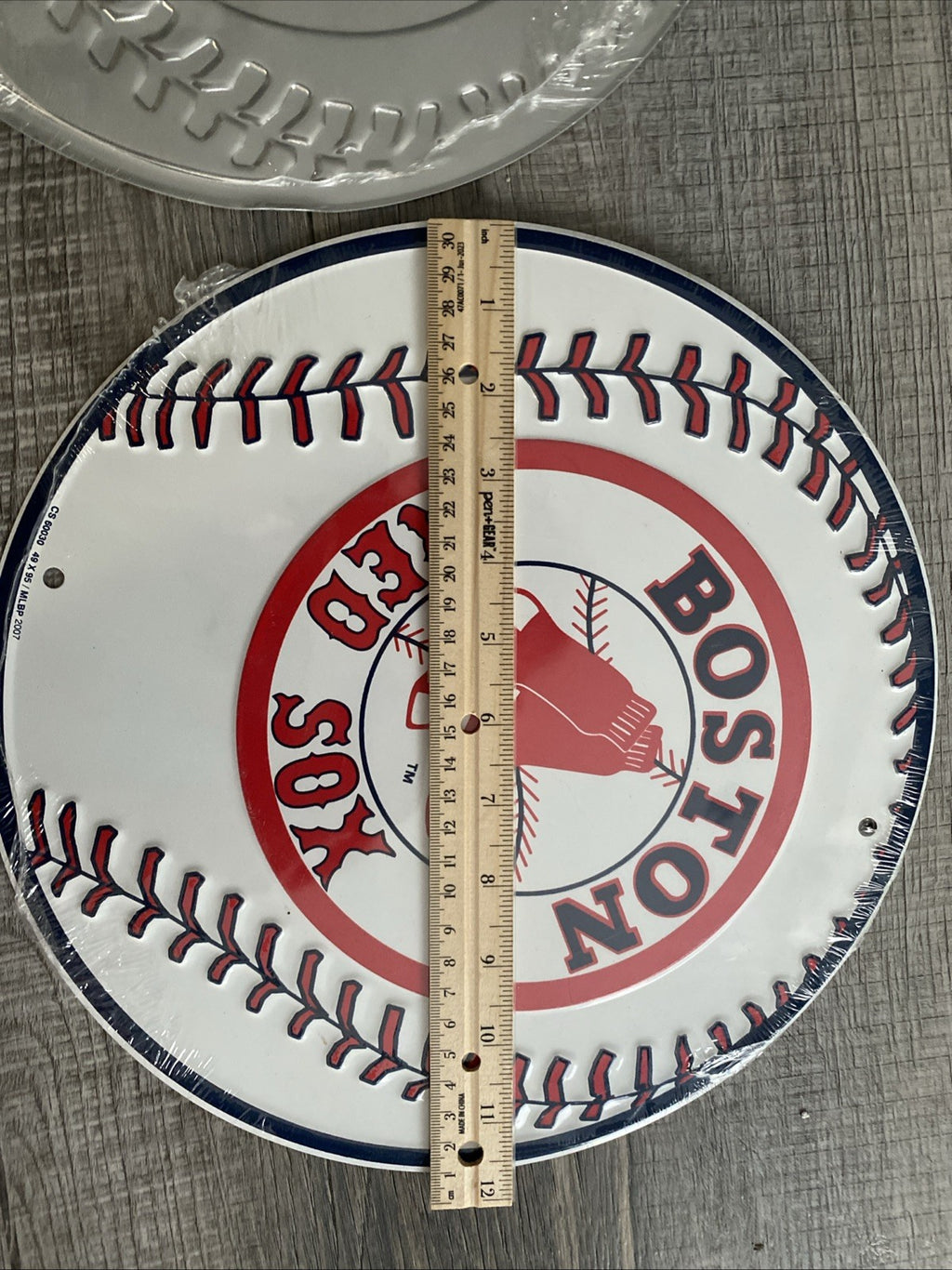 BOSTON RED SOX MLB EMBOSSED METAL NOVELTY ROUND SIGN 2007 Sealed Package 12”