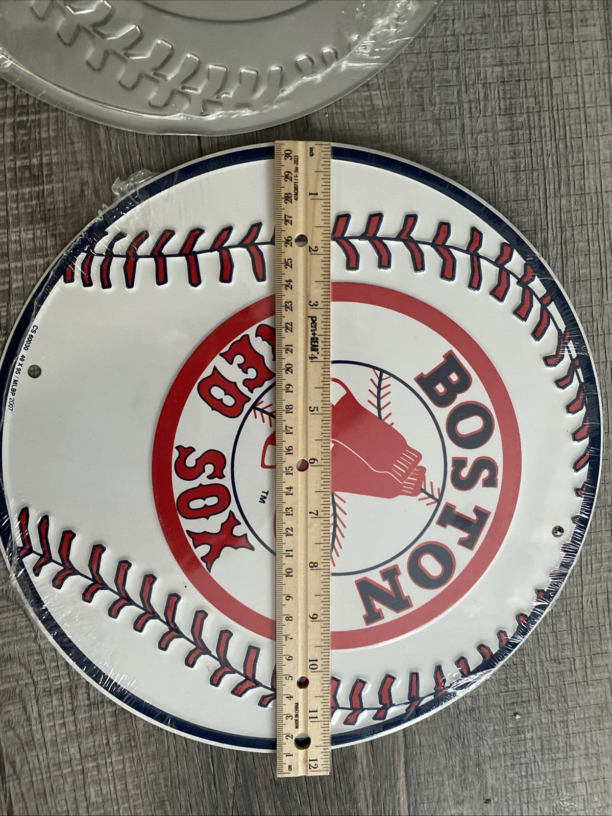 BOSTON RED SOX MLB EMBOSSED METAL NOVELTY ROUND SIGN 2007 Sealed Package 12”