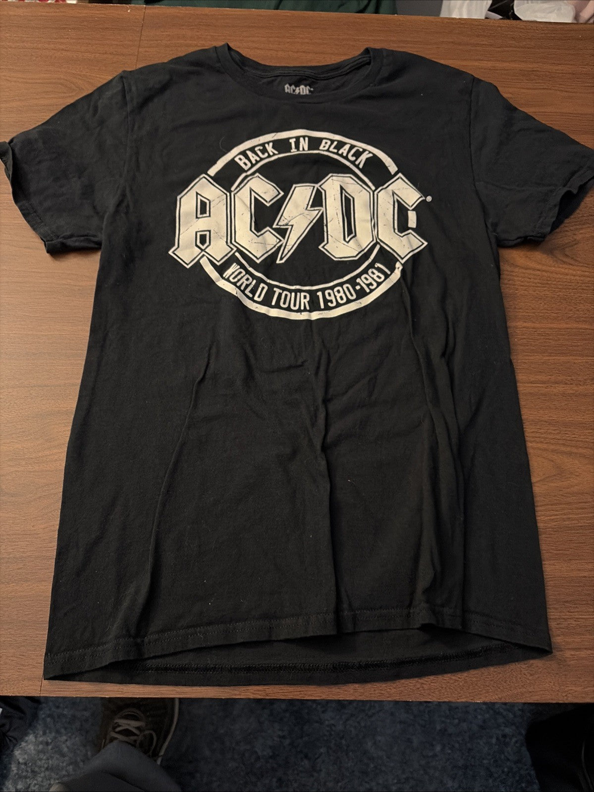 AC/DC Back In Black World Tour 1980-1981 T Shirt M Rock Band Graphic Tee Black