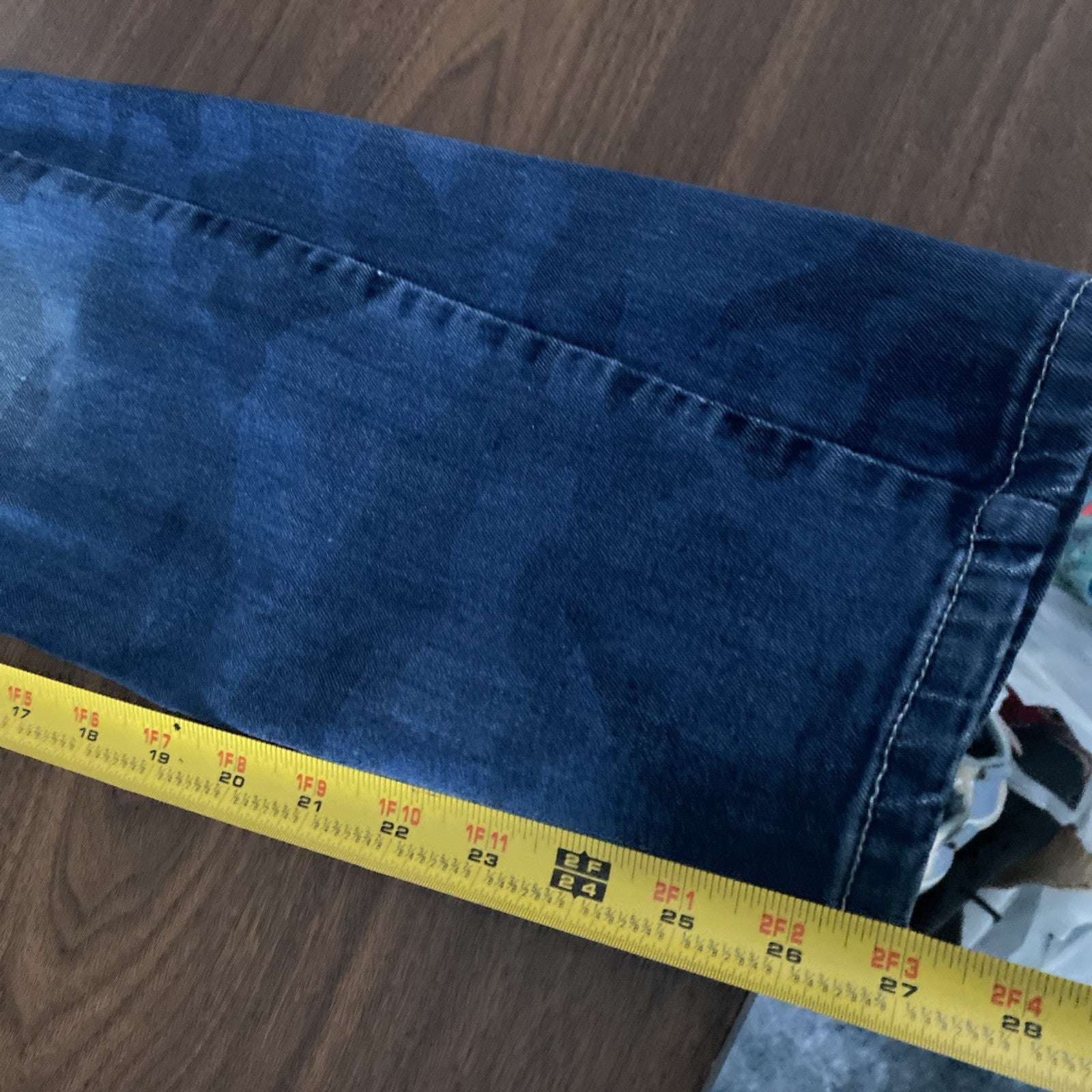 Echo unlimited size 34 skinny jeans black patch stressed jeans