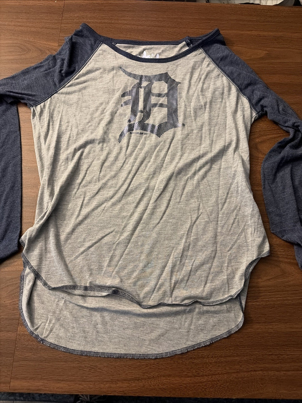Touched By Alyssa Milano Women’s Medium Long Sleeve Tee MLB Detroit Tigers