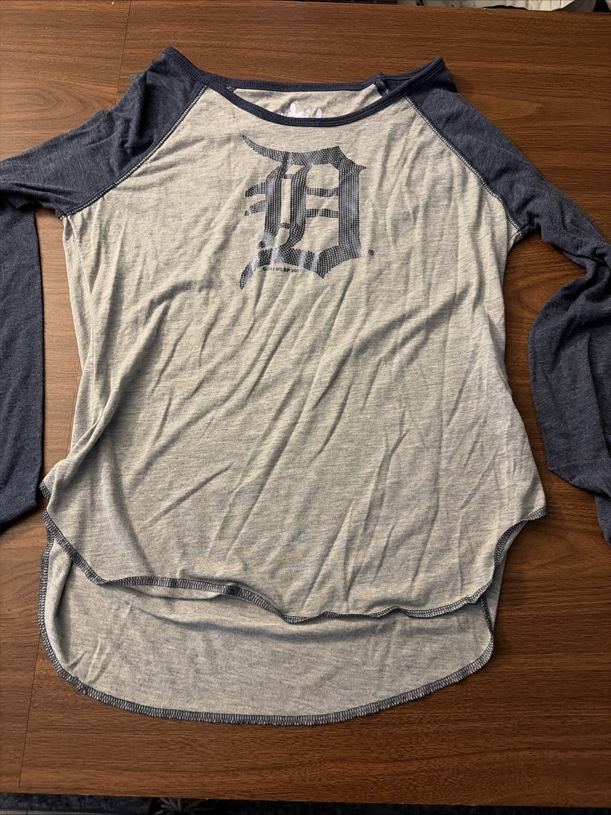 Touched By Alyssa Milano Women’s Medium Long Sleeve Tee MLB Detroit Tigers