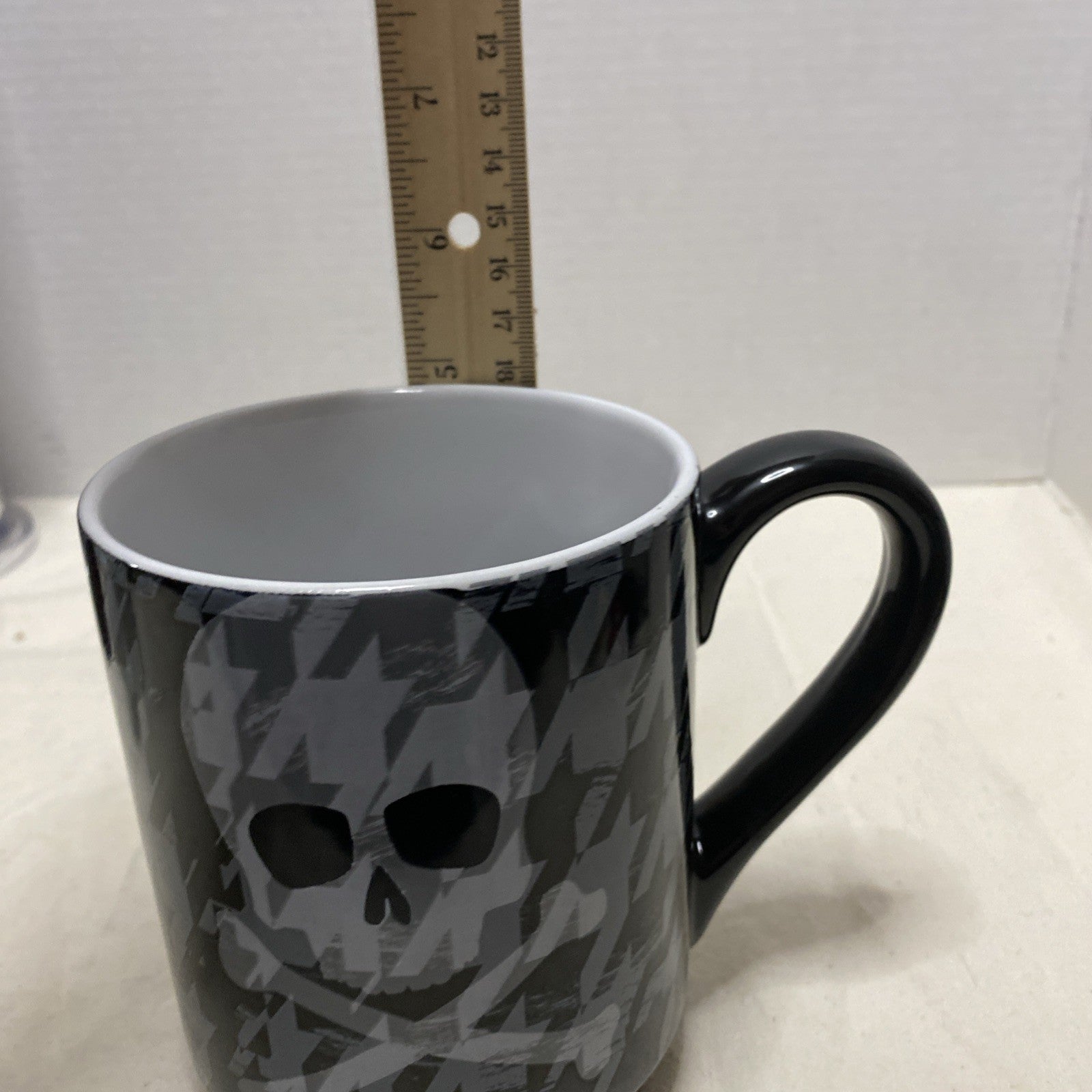 Skull & cross Bones Coffee Mug