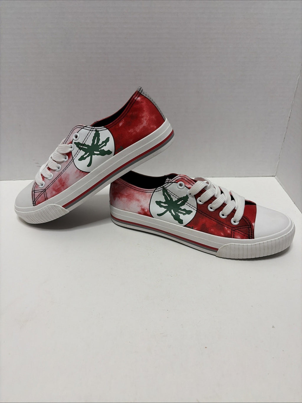 Ohio State Buckeyes FOCO Women's Low Top Tie-Dye Canvas Shoe Women's Size 8
