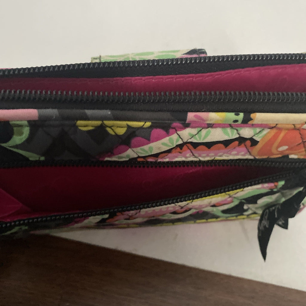 Vera Bradley Clutch Zipper Paisley Wallet