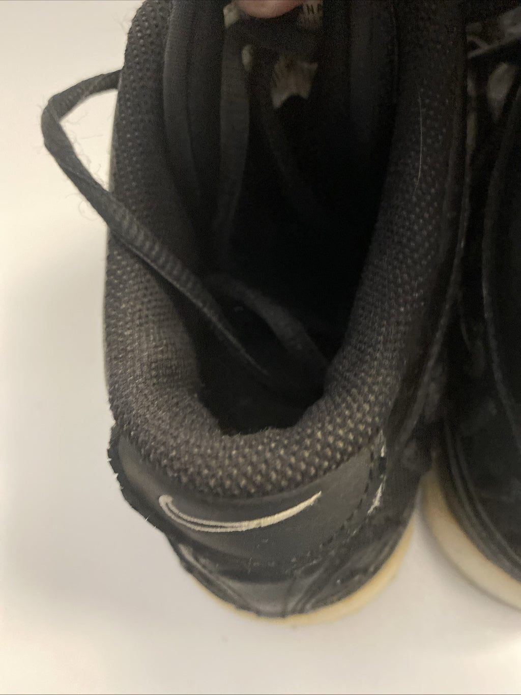 Nike Men's VTG Size 10 Football Black Closed Toe Lace-Up Sneakers