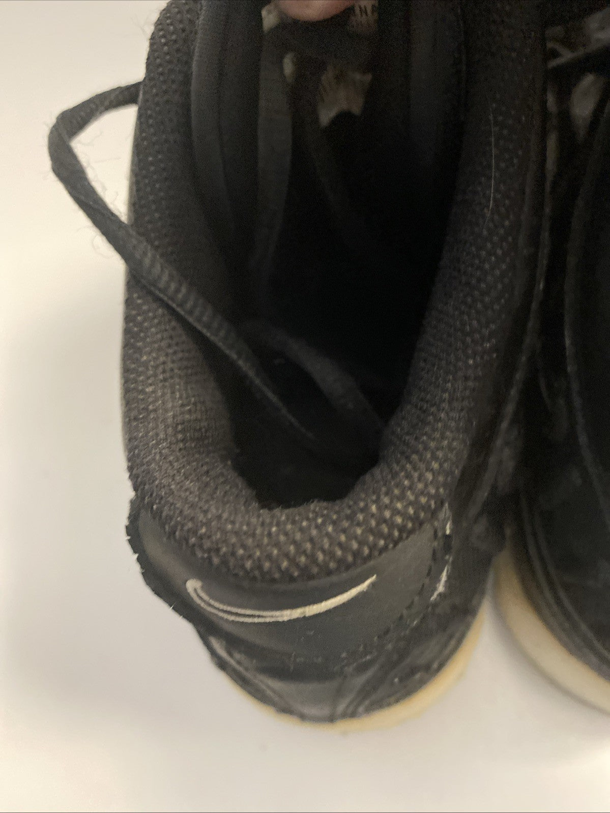 Nike Men's VTG Size 10 Football Black Closed Toe Lace-Up Sneakers