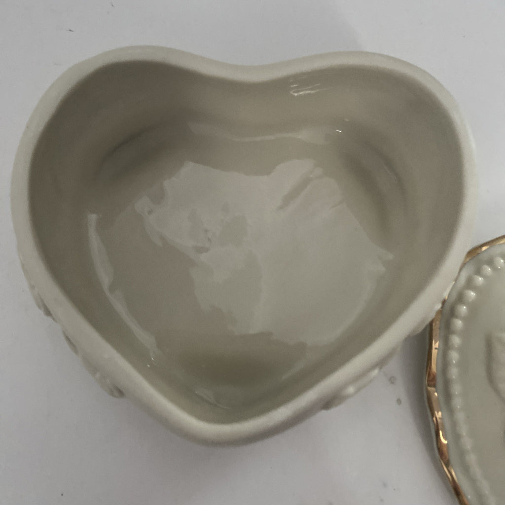 Heart Shaped Trinket Jewelry Box with Lid Ivory Gold Trim Roses