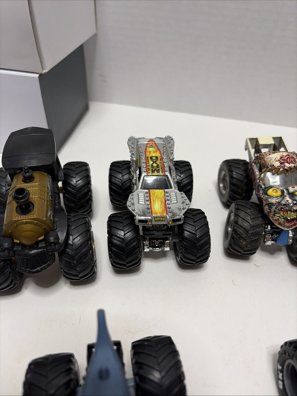 Monster Jam Lot Of 8 Diecast 1:64 Scale Monster Trucks