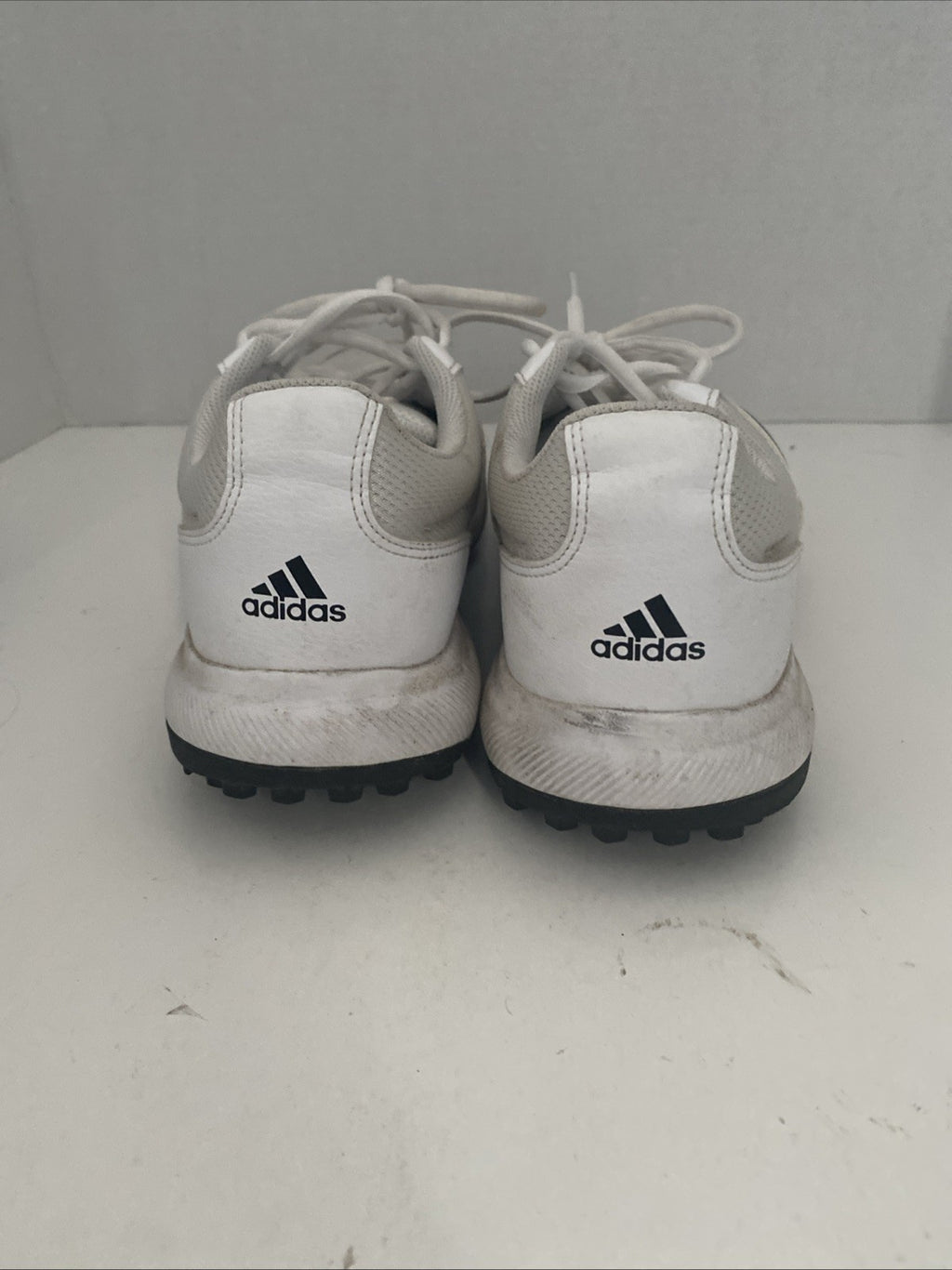 Adidas Men’s Size 9.5 Golf Shoes Sneakers White Black Cleats Spikes BO